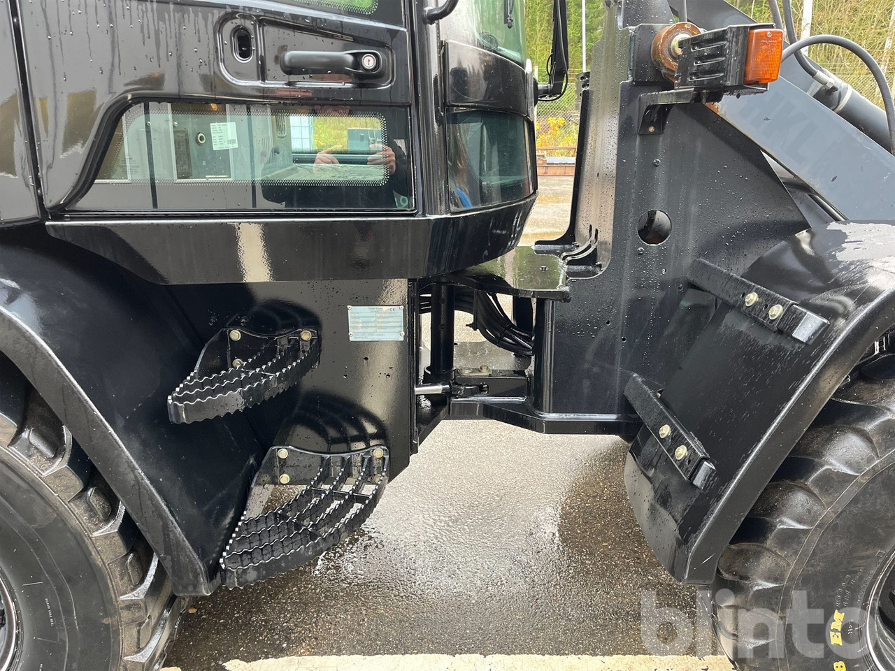 Chargeuse sur pneus TL80