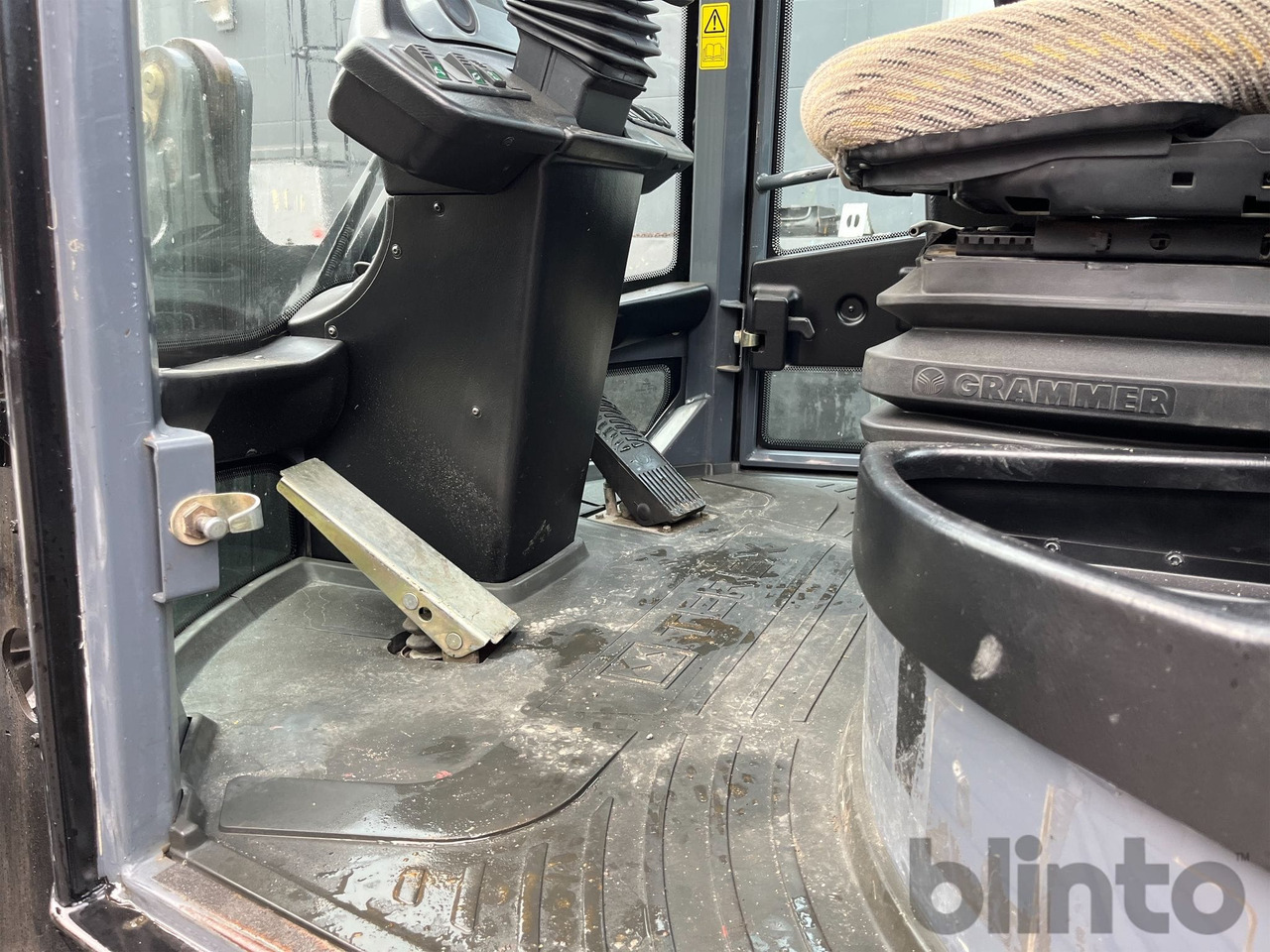 Chargeuse sur pneus TL80