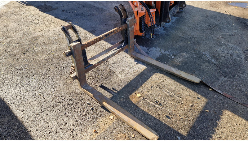 Chargeuse sur pneus Terex TL80 4X4 + tools