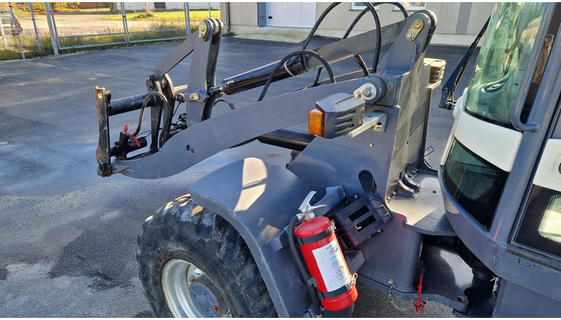 Chargeuse sur pneus Terex TL80 4X4 + tools