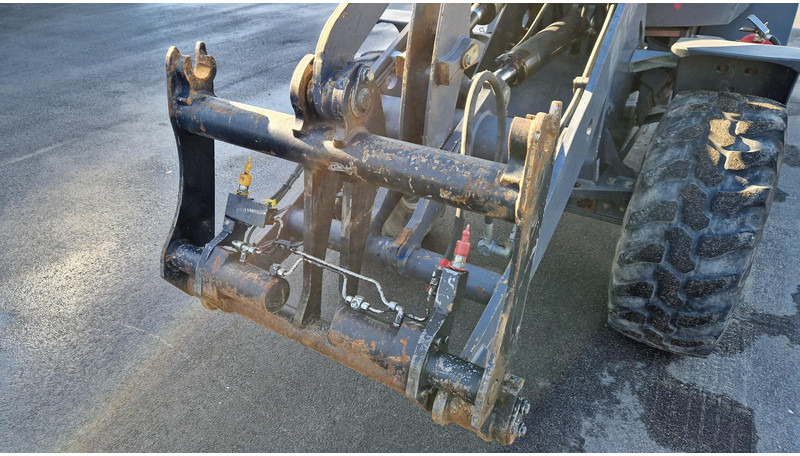 Chargeuse sur pneus Terex TL80 4X4 + tools