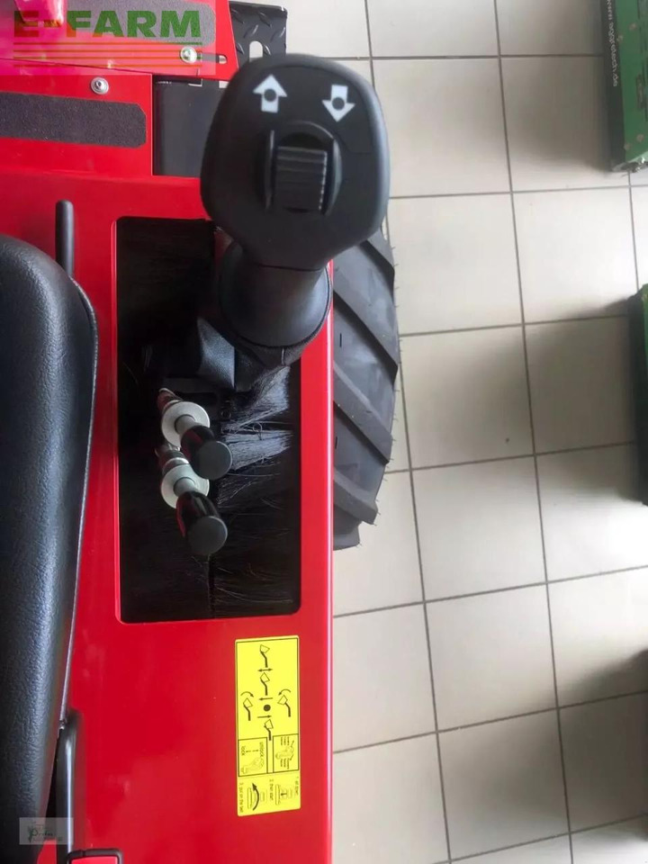 Chargeuse sur pneus Thaler 2226 s