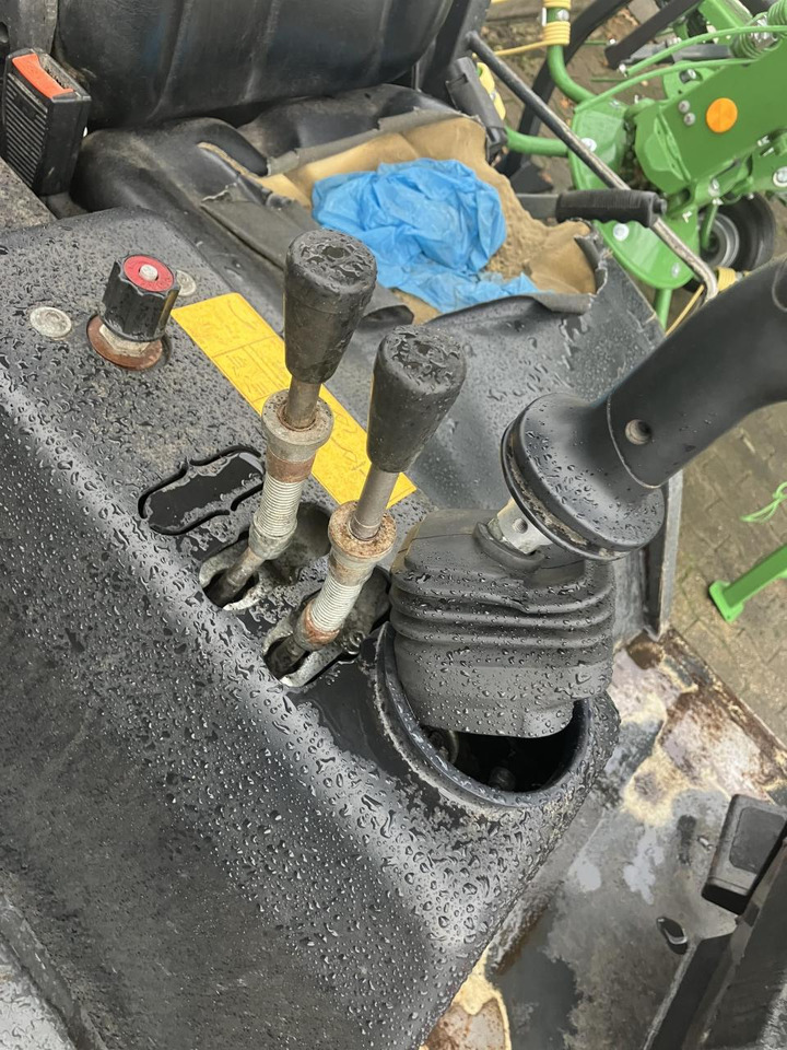 Chargeuse sur pneus Thaler 3248/A