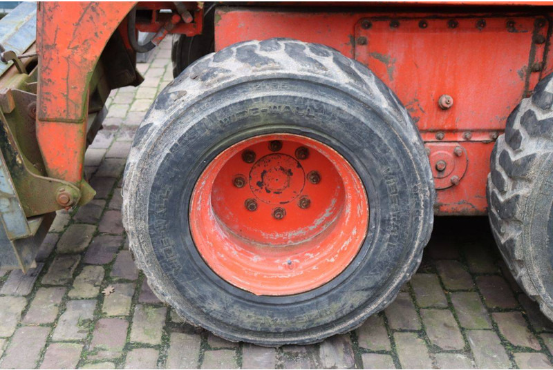 Chargeuse sur pneus Thomas 233 HD