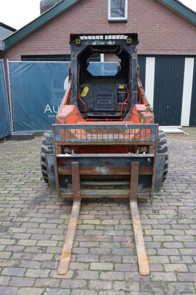 Chargeuse sur pneus Thomas 233 HD