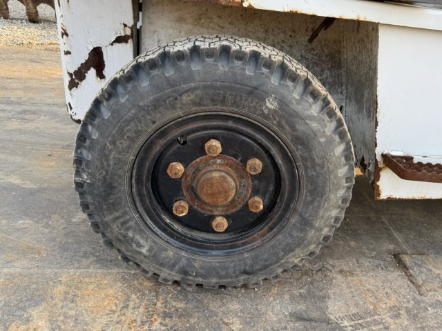 Chargeuse sur pneus UNICARRIERS SD25-2