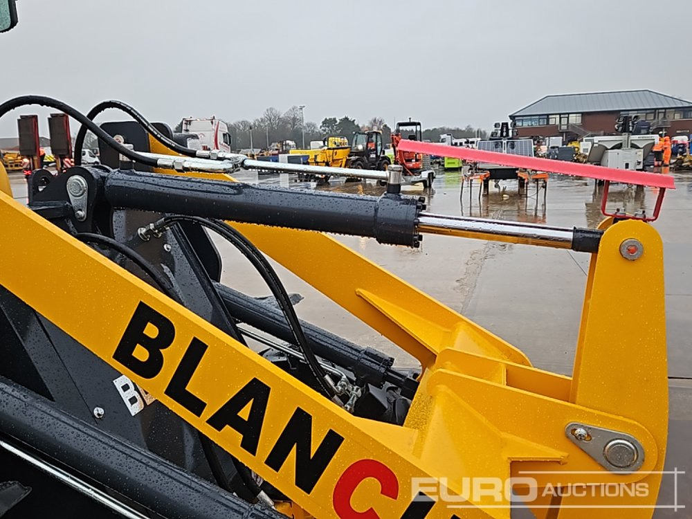 Chargeuse sur pneus Unused 2025 Blanche TW36