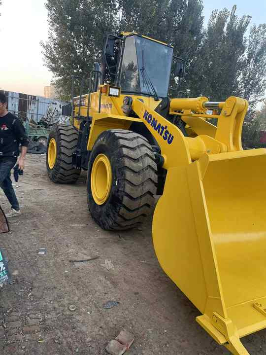 Chargeuse sur pneus Used Komatsu WA380-3 Front Loader in Very Good Condition Strong Power komatsu 380 Wheel Loader Low Price Hot Sale