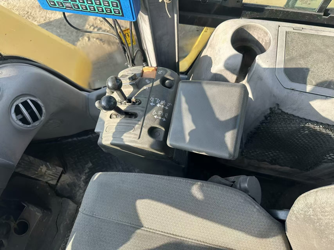 Chargeuse sur pneus VOLVO 105L