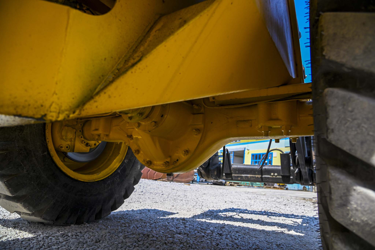 Chargeuse sur pneus VOLVO BM4300