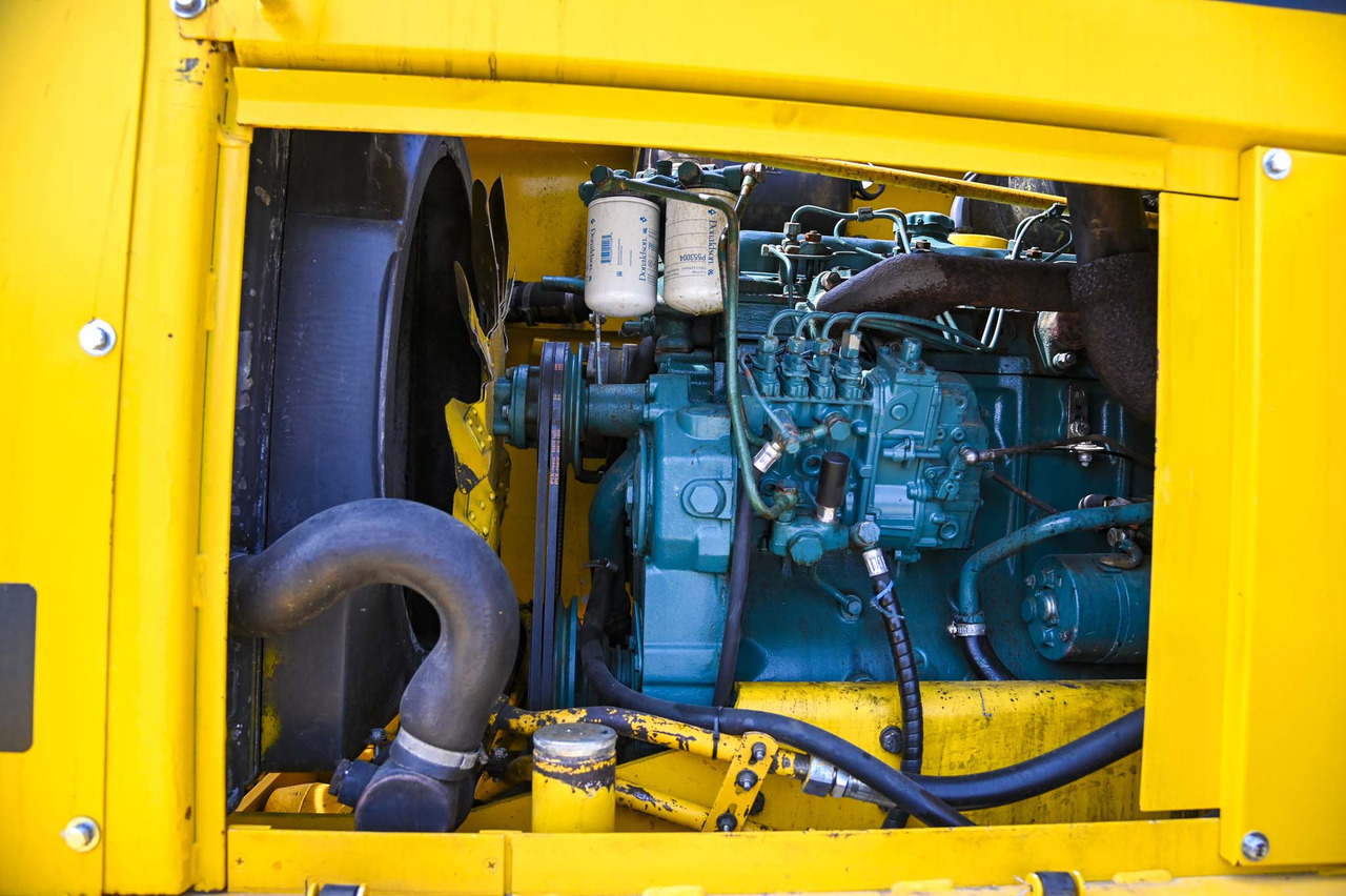 Chargeuse sur pneus VOLVO BM4300