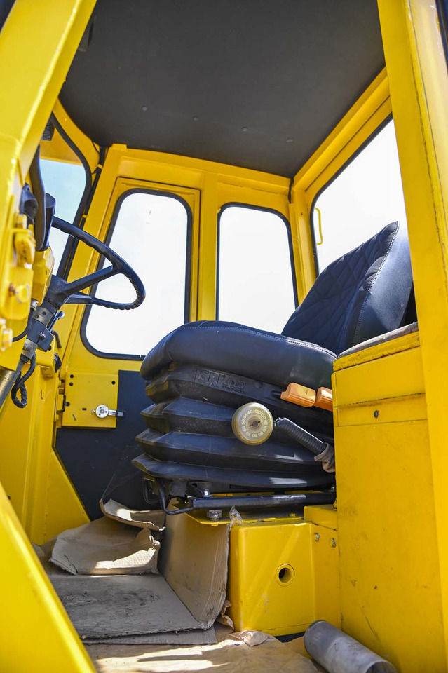 Chargeuse sur pneus VOLVO BM4300