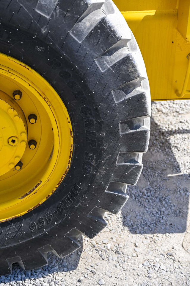 Chargeuse sur pneus VOLVO BM4300