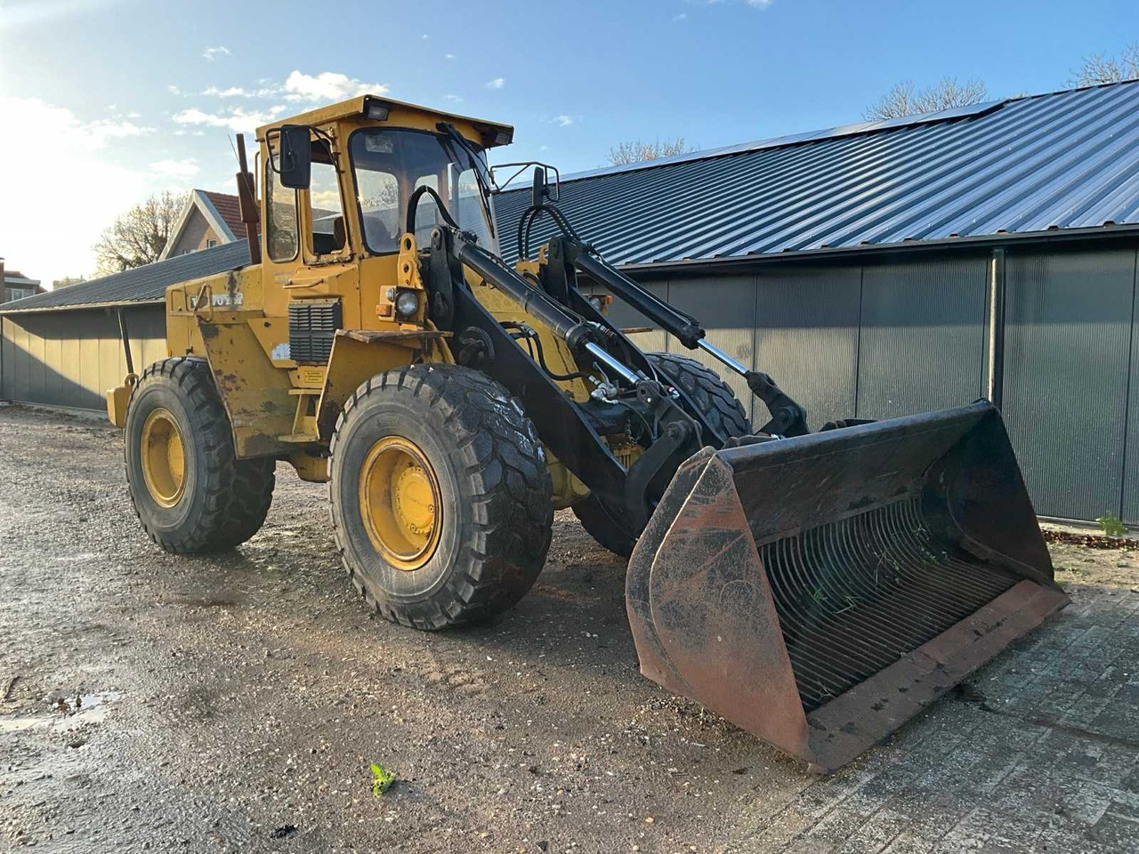 Chargeuse sur pneus VOLVO BM 4300B SHOVEL