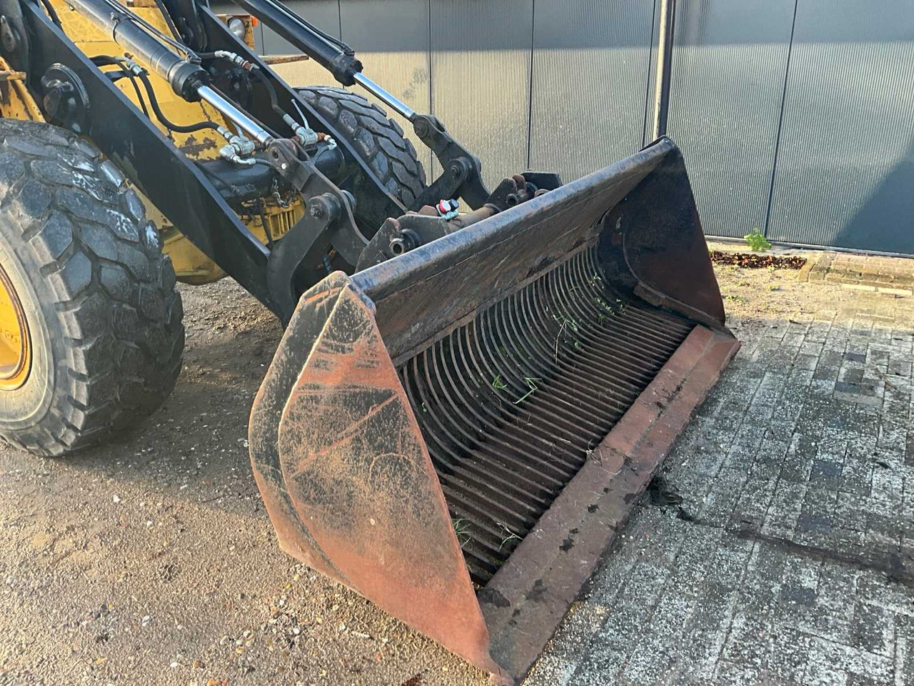 Chargeuse sur pneus VOLVO BM 4300B SHOVEL