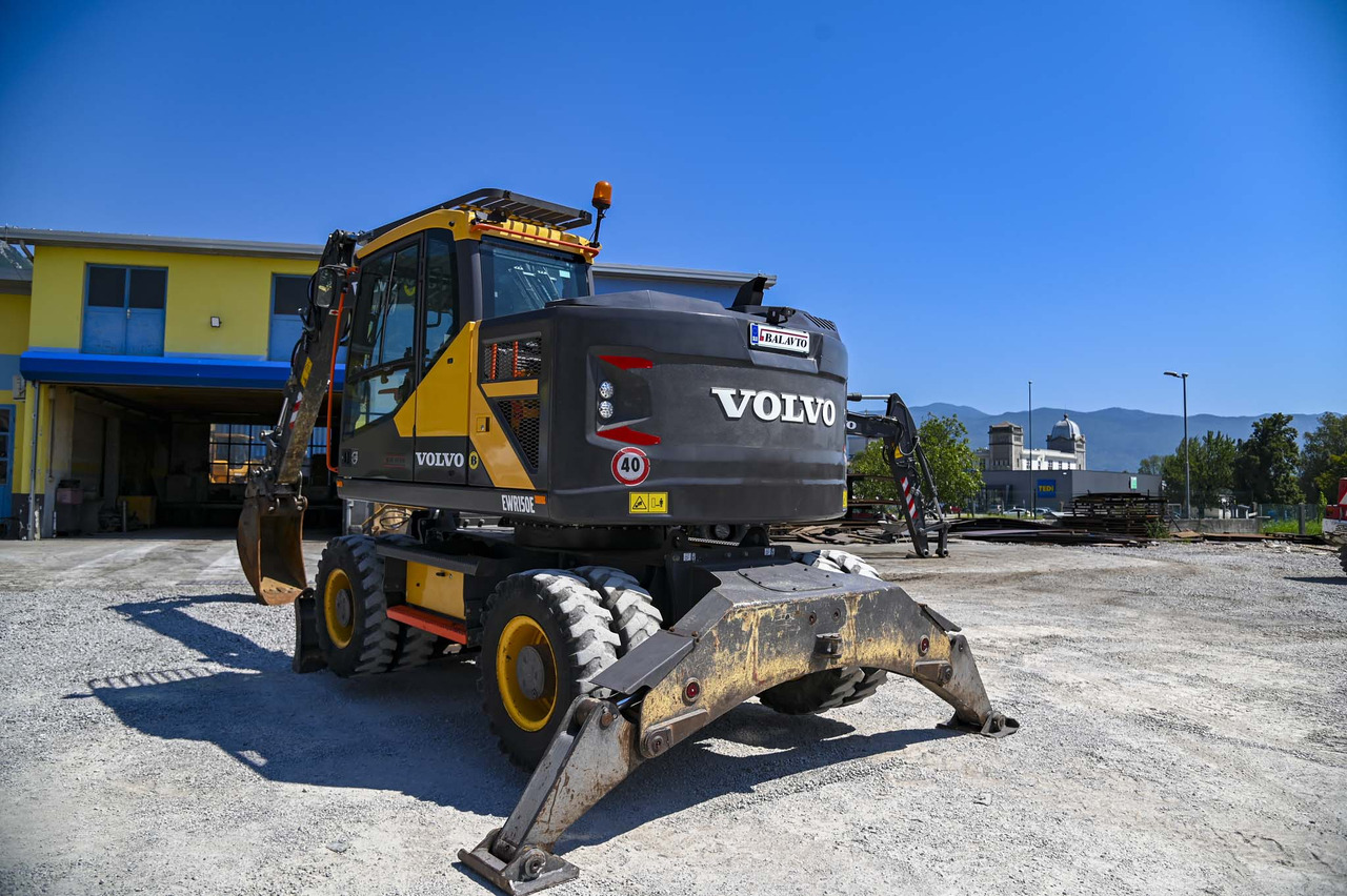 Chargeuse sur pneus VOLVO EWR150E