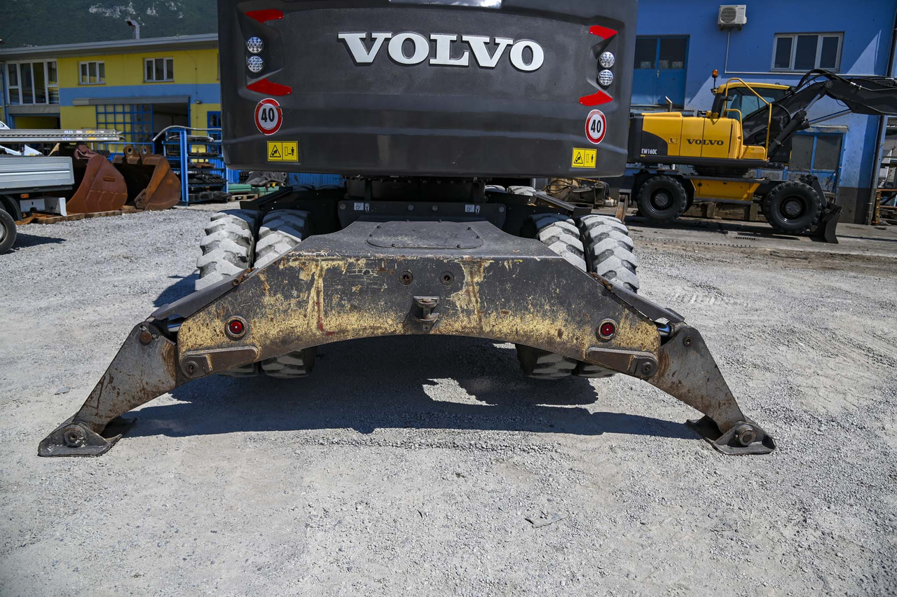 Chargeuse sur pneus VOLVO EWR150E