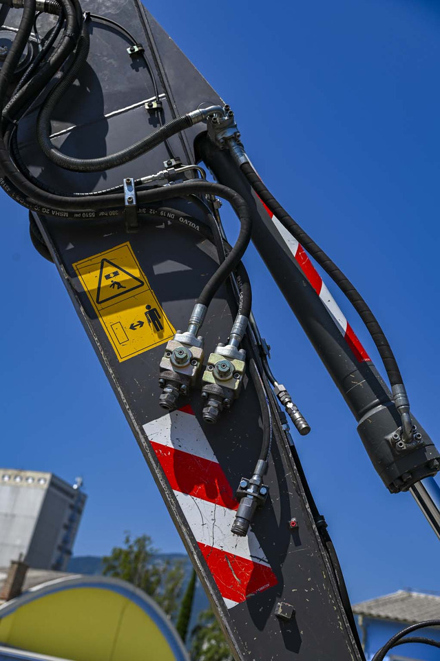 Chargeuse sur pneus VOLVO EWR150E