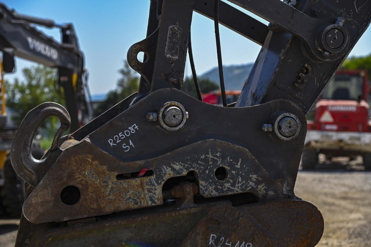 Chargeuse sur pneus VOLVO EWR150E