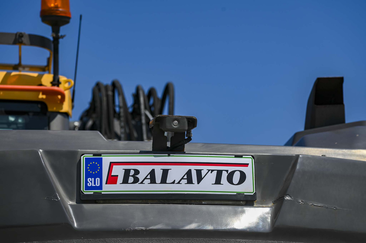 Chargeuse sur pneus VOLVO EWR150E