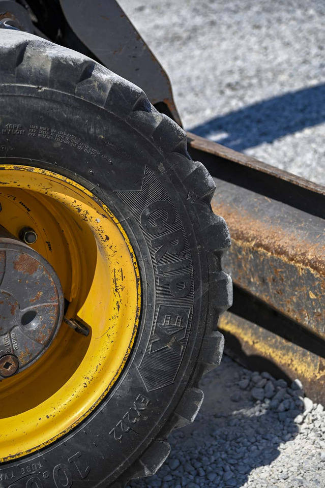 Chargeuse sur pneus VOLVO EWR150E