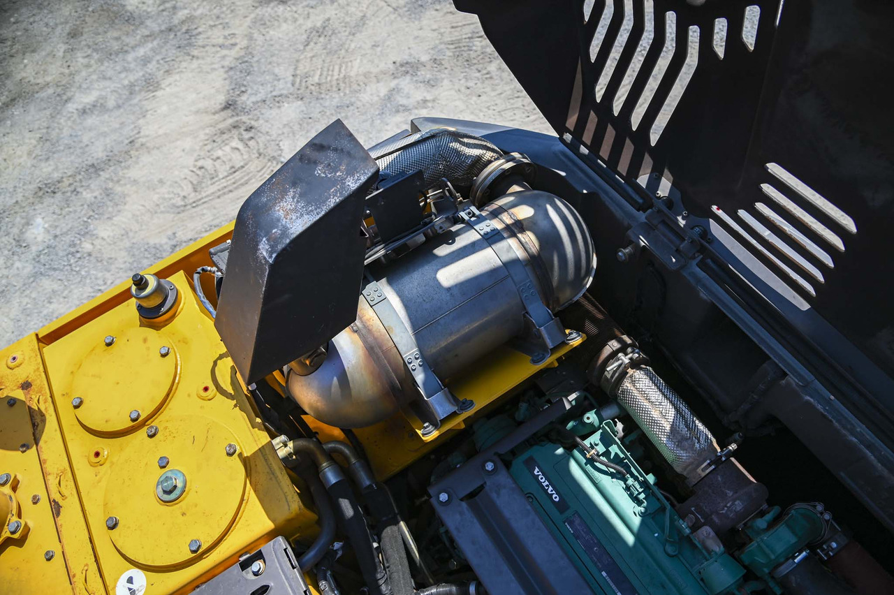 Chargeuse sur pneus VOLVO EWR150E