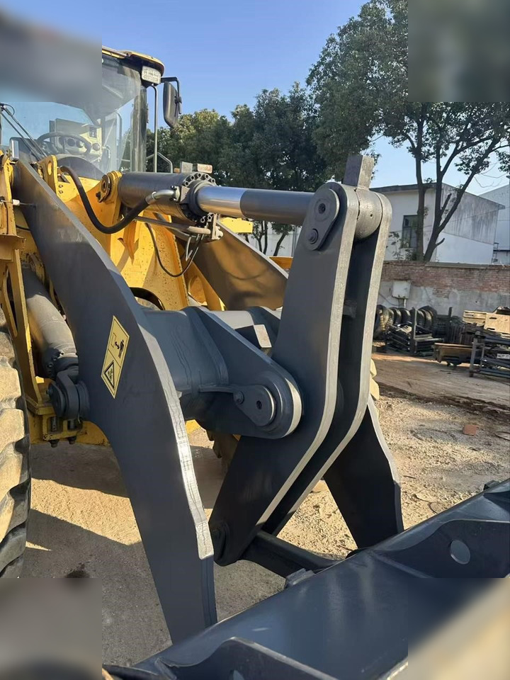Chargeuse sur pneus VOLVO L105
