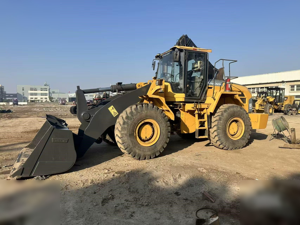 Chargeuse sur pneus VOLVO L105
