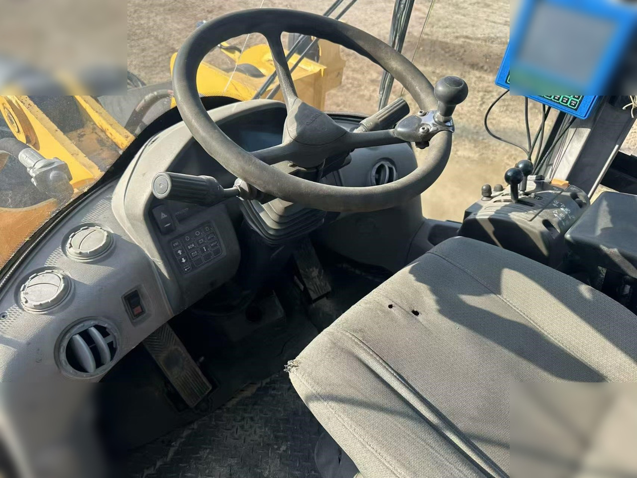 Chargeuse sur pneus VOLVO L105