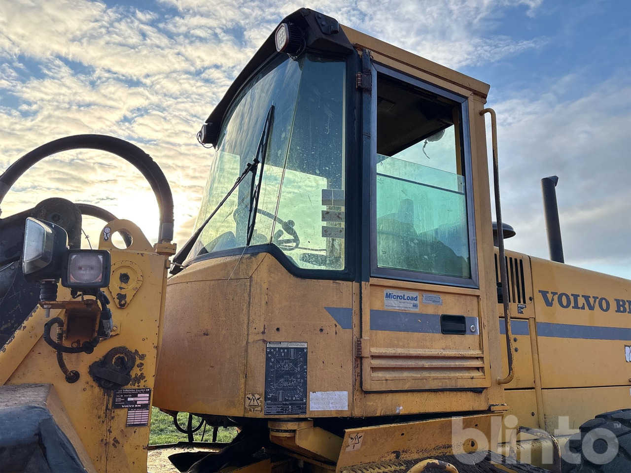 Chargeuse sur pneus VOLVO L120B