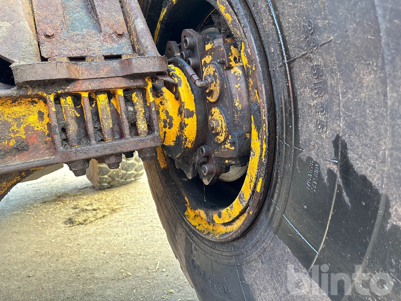 Chargeuse sur pneus VOLVO L120B