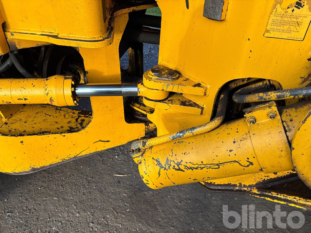 Chargeuse sur pneus VOLVO L120B