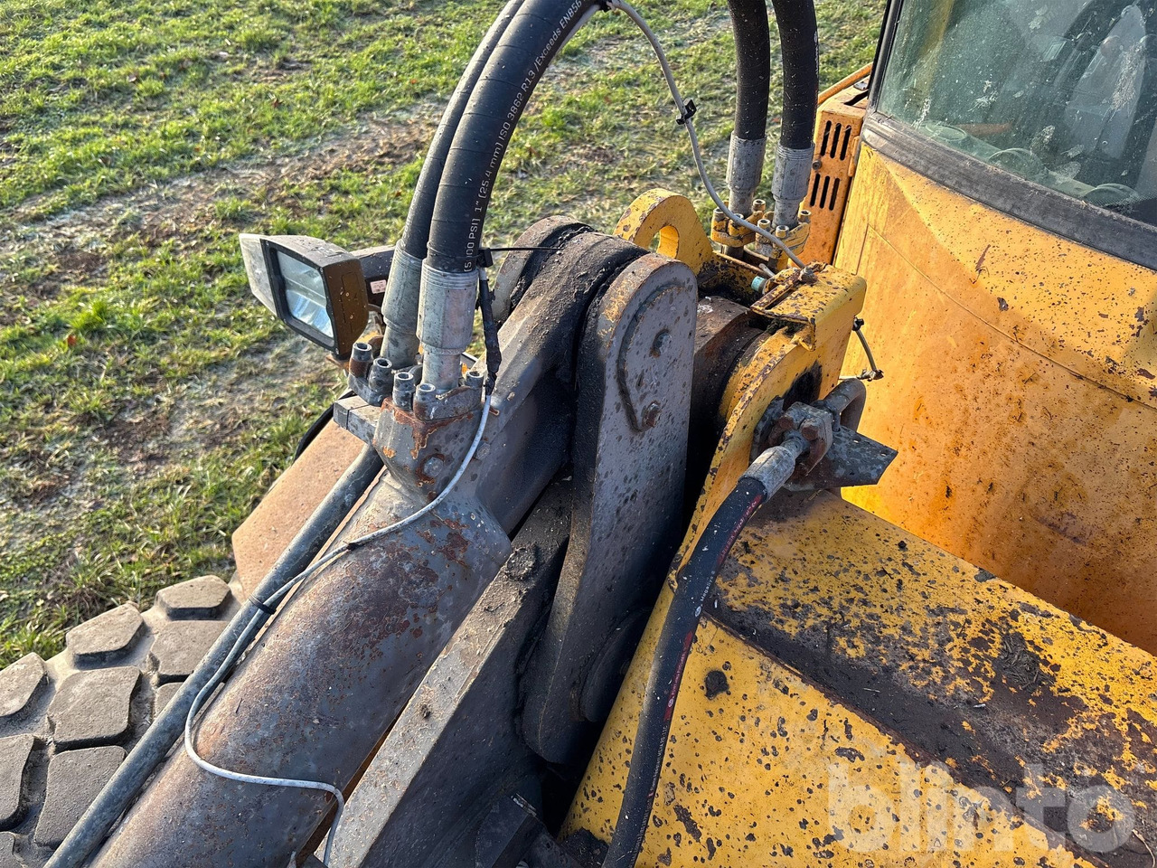 Chargeuse sur pneus VOLVO L120B