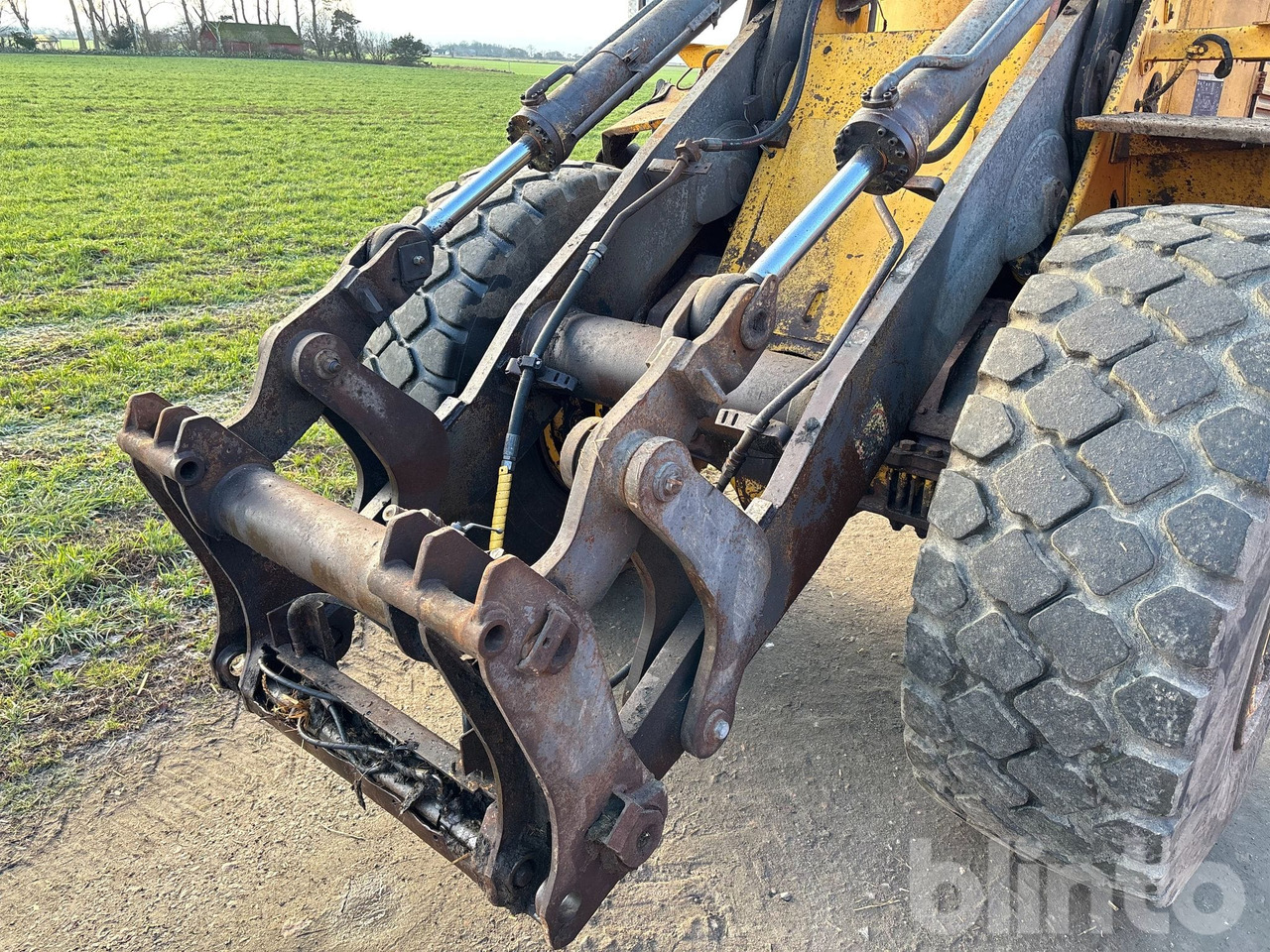 Chargeuse sur pneus VOLVO L120B