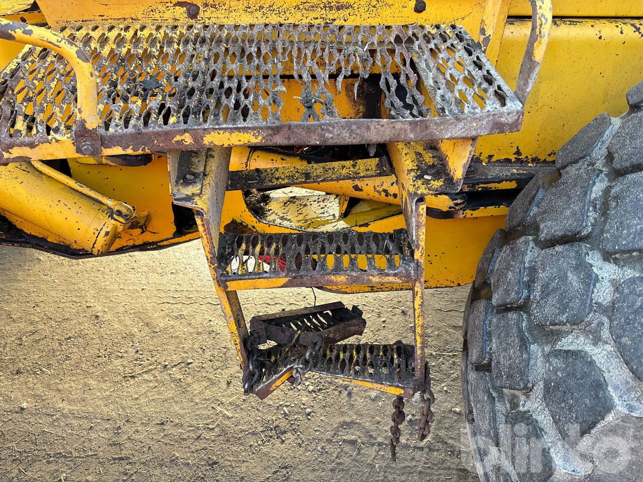 Chargeuse sur pneus VOLVO L120B