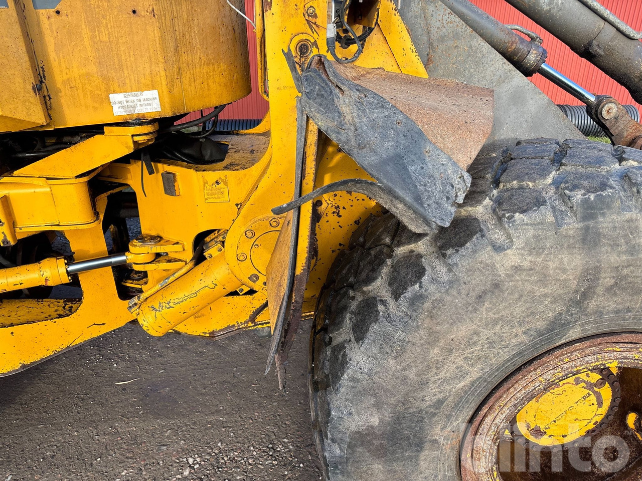 Chargeuse sur pneus VOLVO L120B