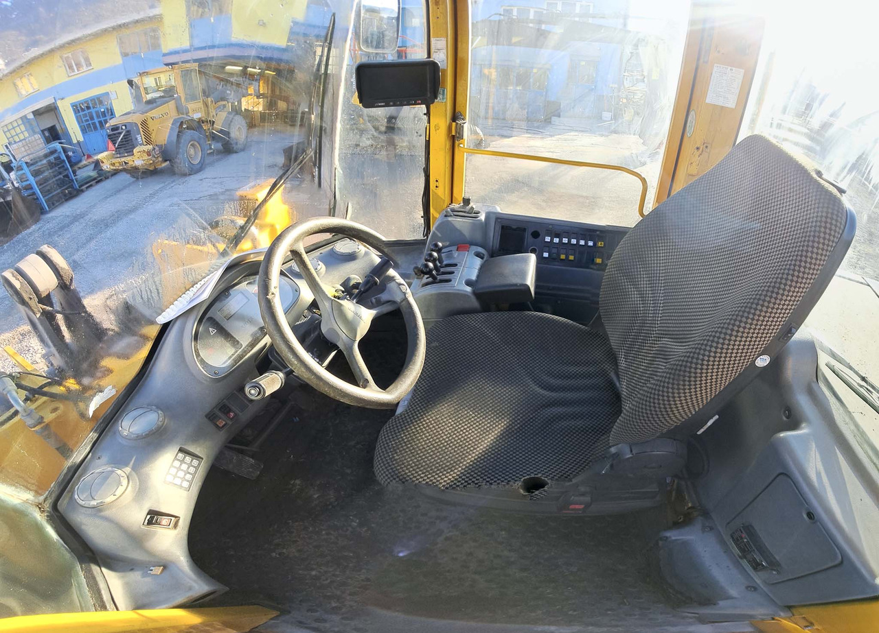 Chargeuse sur pneus VOLVO L120E