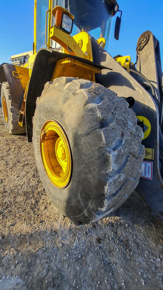 Chargeuse sur pneus VOLVO L120E