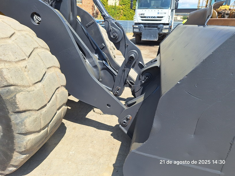 Chargeuse sur pneus VOLVO L120E