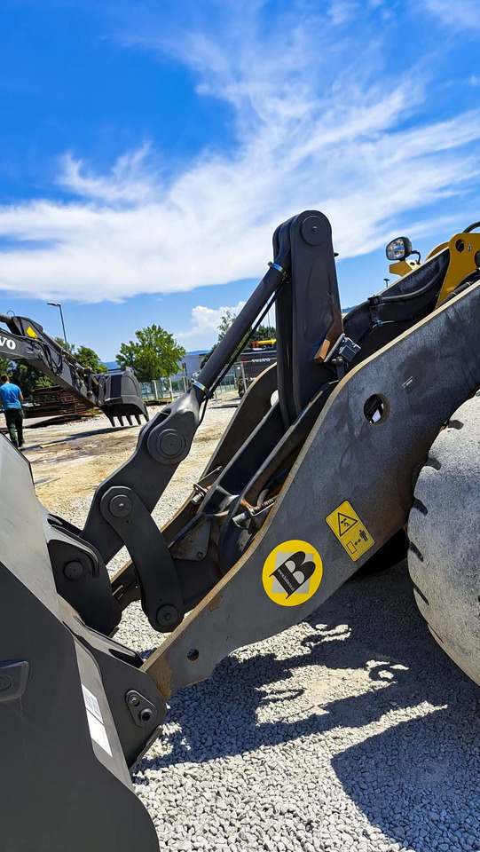 Chargeuse sur pneus VOLVO L120H