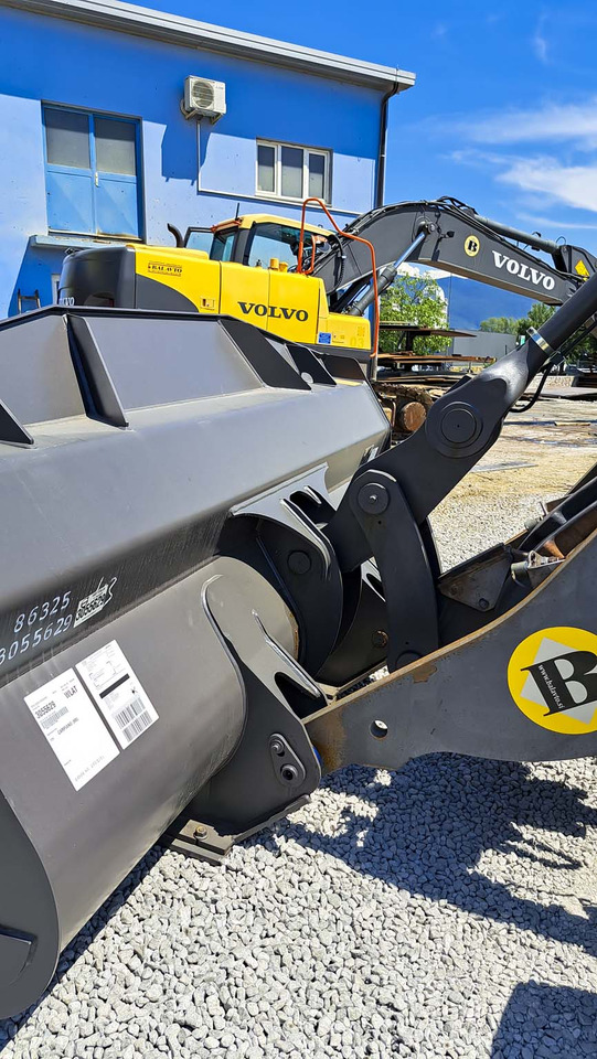 Chargeuse sur pneus VOLVO L120H