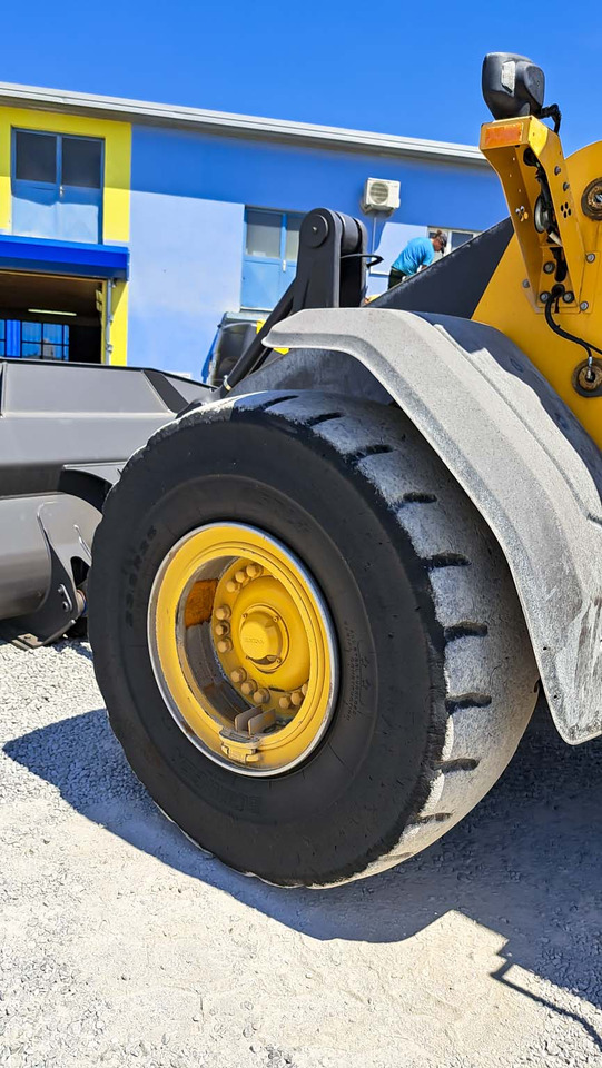 Chargeuse sur pneus VOLVO L120H
