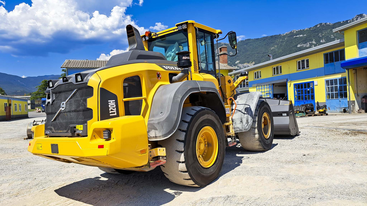 Chargeuse sur pneus VOLVO L120H