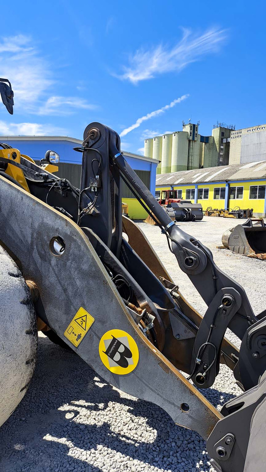 Chargeuse sur pneus VOLVO L120H