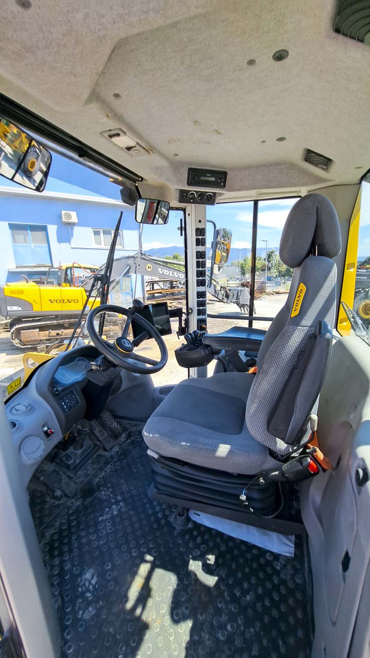 Chargeuse sur pneus VOLVO L120H