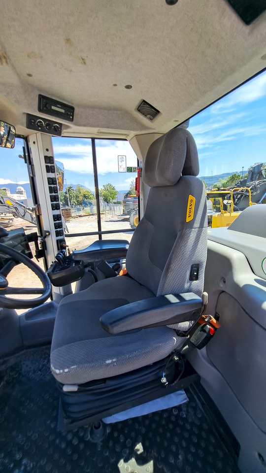 Chargeuse sur pneus VOLVO L120H