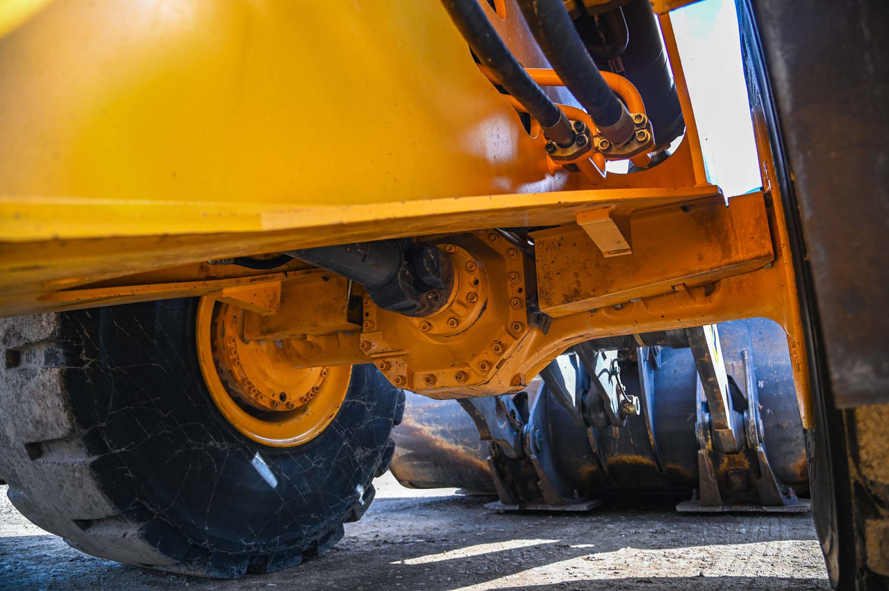 Chargeuse sur pneus VOLVO L180H