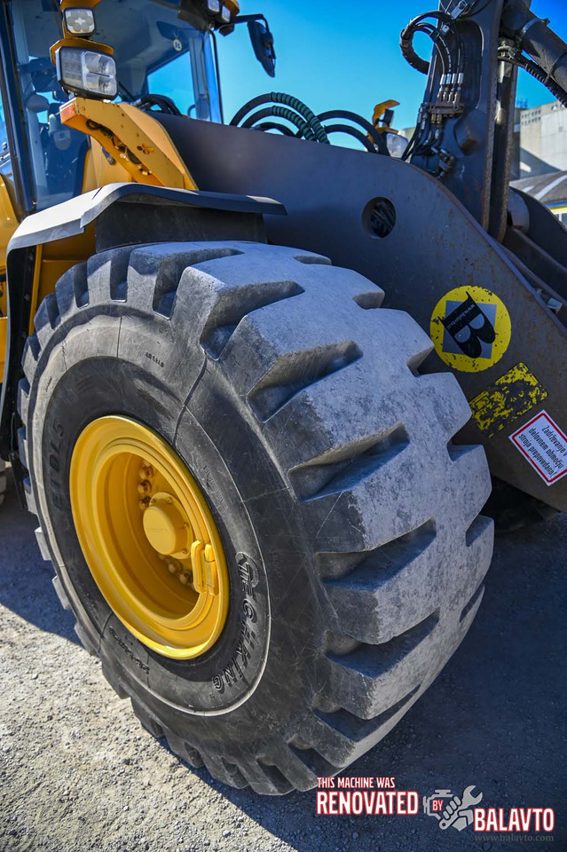 Chargeuse sur pneus VOLVO L180H