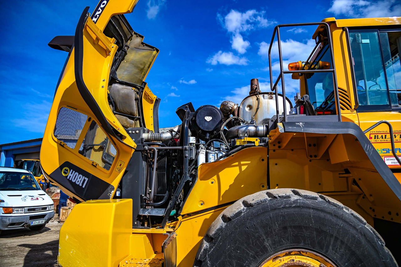 Chargeuse sur pneus VOLVO L180H