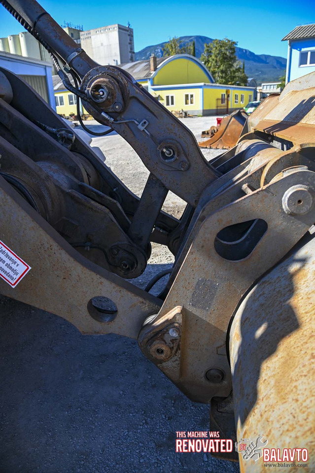 Chargeuse sur pneus VOLVO L180H